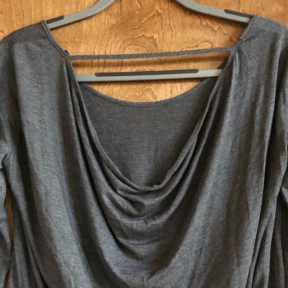American Eagle Grey Top - Picture 5 of 6